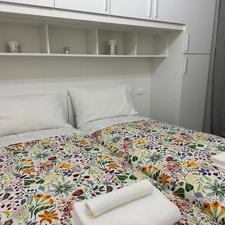 Florence Apt فلورنس